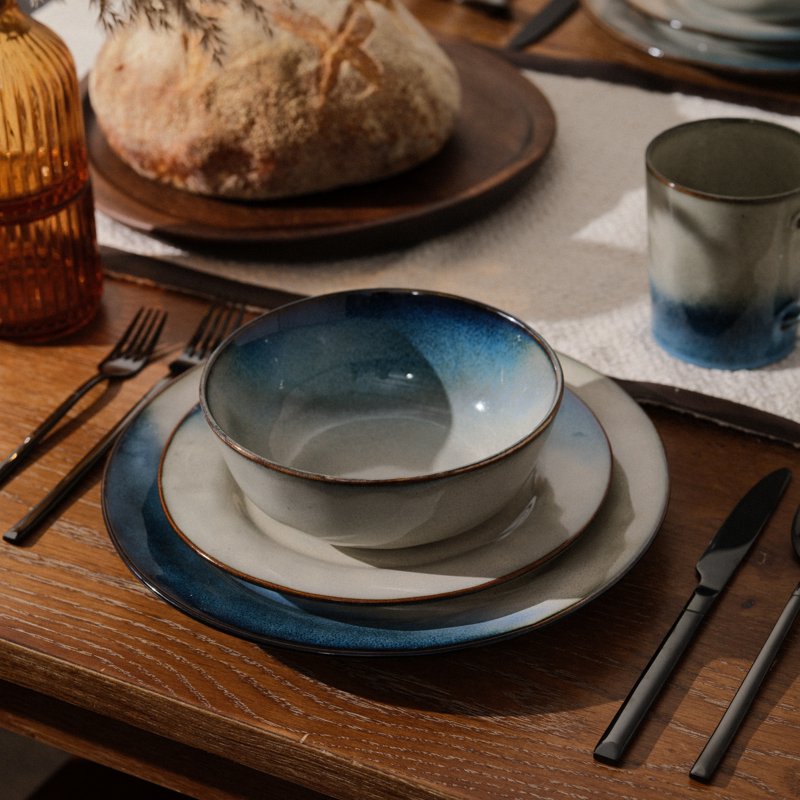 12-Piece Blue Reactive Ceramic Dinnerware Set - Rustic Elegance