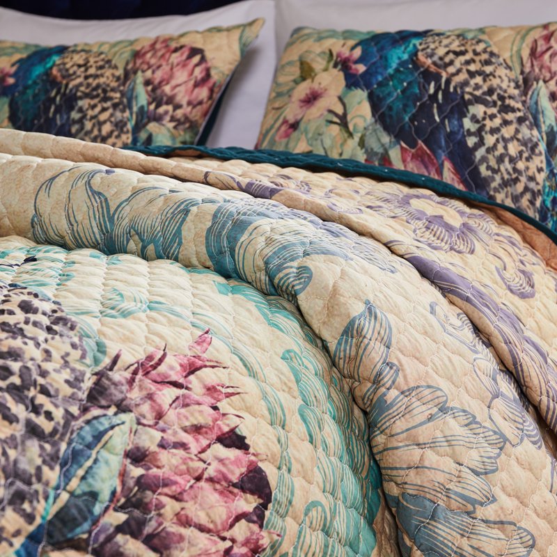 Vintage Peacock Quilt Set with Crochet Trim – Twin/Twin XL, Eden Variation
