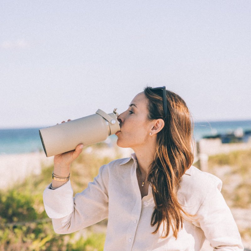 32 oz Insulated Outback Water Bottle - Leak Resistant, Periwinkle