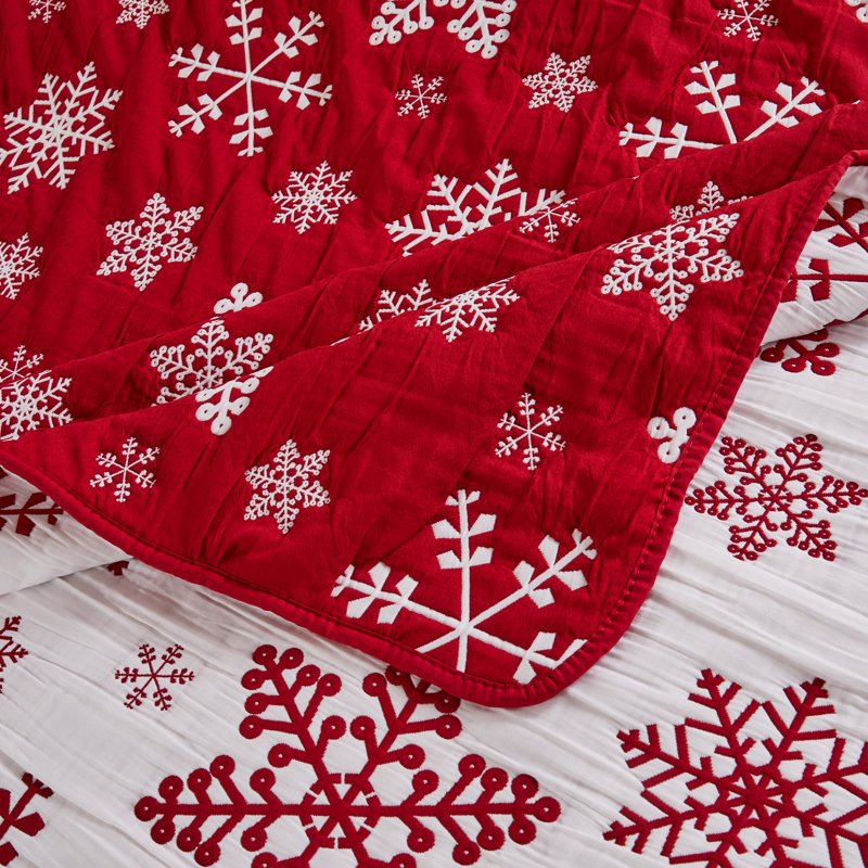 Twin Snowflakes Reversible Holiday Coverlet Set - Greenland Home Fashions
