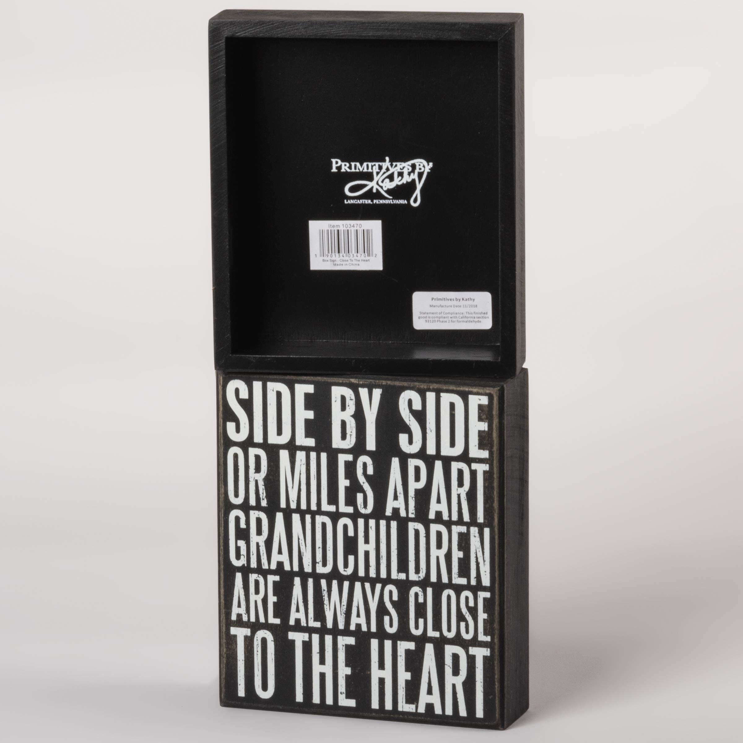 Primitives by Kathy Box Sign, 6" x 7", Grandchildren are Close to The Heart