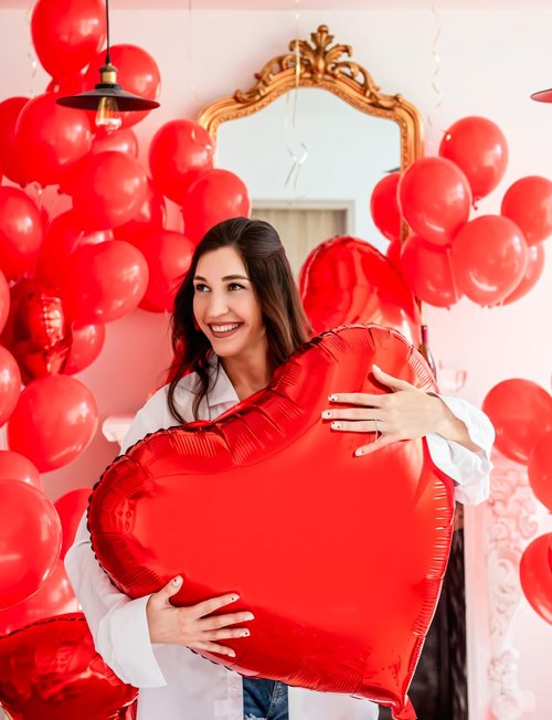 Haolongfa 32 Inch Red Heart Balloons, 4 Pcs Valentines Balloons, Romantic Foil Heart Shaped Balloon for Valentine's Day Wedding Engagement Anniversary Party Decorations