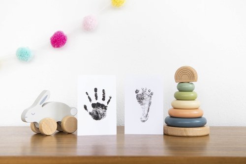 Pearhead 4-Pack Clean-Touch Ink Pad Kit, Mess-Free Inkless Hand and Footprint Kit, Baby Foot Printing Kit, Cat and Dog Paw Print Kit, Suitable for Babies and Pets