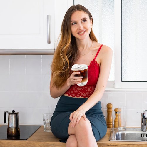 60 Pack Clear Plastic Cups with Strawless Sip Lids,16 oz Disposable PET Crystal Iced Coffee Cups with Lids,Round Bottom To Go Cup for Iced Coffee Juice Smoothie Cold Beverage Coffee Shops and Party