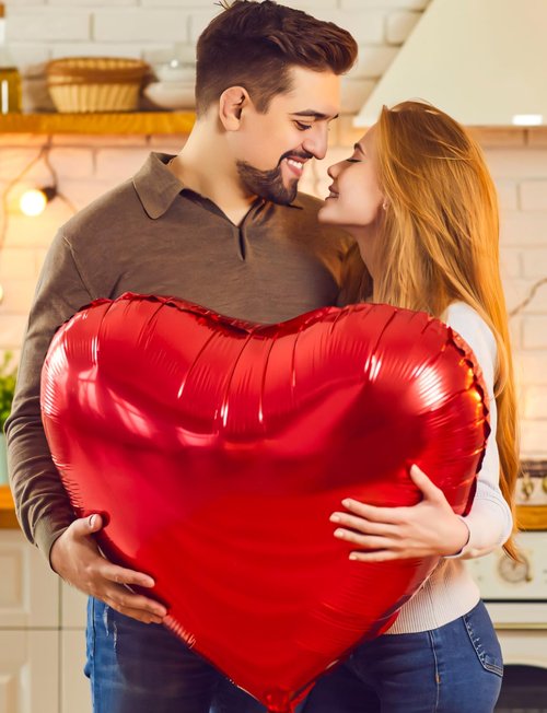 Haolongfa 32 Inch Red Heart Balloons, 4 Pcs Valentines Balloons, Romantic Foil Heart Shaped Balloon for Valentine's Day Wedding Engagement Anniversary Party Decorations