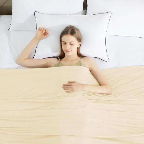 HYLEORY Cooling Blankets for Hot Sleepers, Cool Summer Blanket Keep Body Cool for Night Sweats Double Sided Lightweight Breathable Blanket for Bed Couch Sofa, Twin (60"x80"), Beige