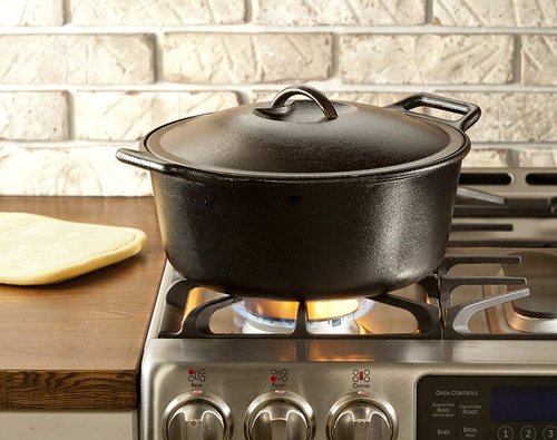 Lodge BOLD Exclusive 7 Quart Premium Pre-Seasoned Cast Iron Dutch Oven with Lid - Dual Handles - Use in the Oven, on the Stove, on the Grill or over the Campfire - Black