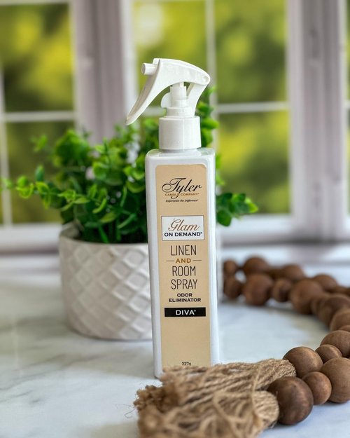 Tyler Candle Company - Spray On Demand - Kathina fragrance - 227g / 8oz, Clear