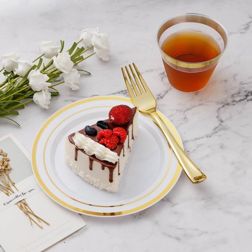 BESTVIP 600PCS Gold Plastic Plate Set (100 Guests), Plastic Plates for Party Wedding Birthday, Disposable Dinnerware Set of 200 Plates, 200 Forks, 100 Spoons, 100 Knives for Christmas