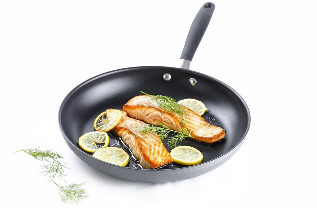OXO Good Grips Hard Anodized PFOA-Free Nonstick 8" and 10" Frying Pan Skillet set Black