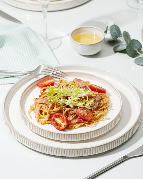 getstar 8” Ceramic Dinner Plates, Set of 4, Microwave & Dishwasher Safe, Salad Pasta Deep Plates with Embossments Set of 4
