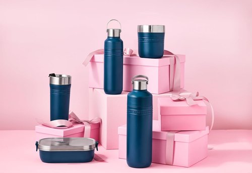 Le Creuset Stainless Steel Food Jar - 16 oz. Portable Container in Cerise Color