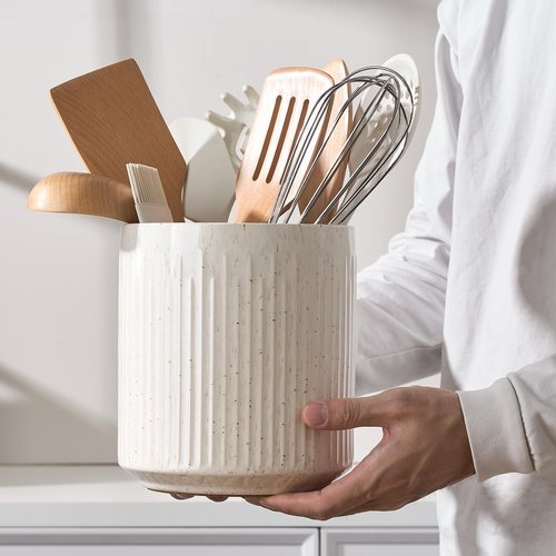 JIEMEI HOME Kitchen Utensil Holder, 7.2" Large Ceramic Stable Utensil Crock for Countertop, Utensil Organizer with Cork Mat, Removable Bamboo Divider for Easy, Kitchen Decor, Speckled White