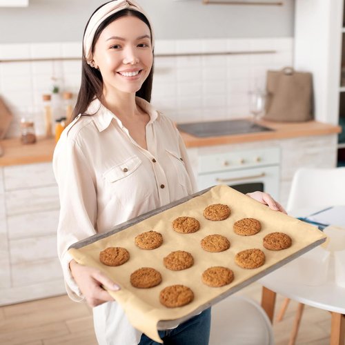 Honoson Natural Unbleached Parchment Paper - 150 Precut Non-Stick Sheets, 15x21 Inches | Ideal for Baking & Cooking