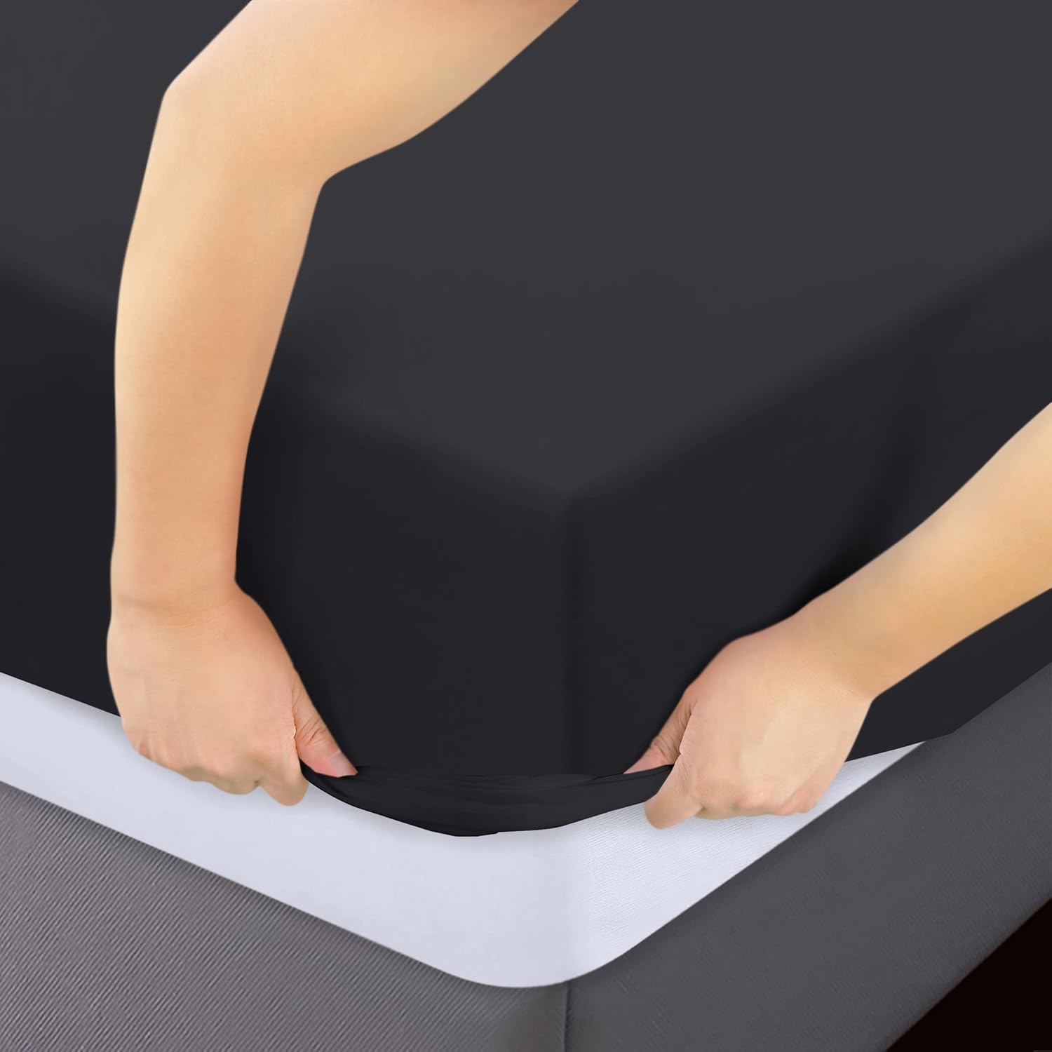 Utopia Bedding Queen Fitted Sheets - Soft Brushed Microfiber - Deep Pockets - Fade & Shrinkage Resistant - Black