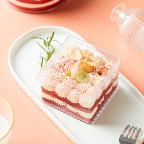 Plastic Square Dessert Cups Boxes with Lids and Sporks,packaging for baked,Cookie Tiramisu Containers for Fruit,Pudding,Mousse,Parfait Cups With Lids(20, 12oz 3.3 * 3.3 * 2.5in boxes+Sporks+Stickers)