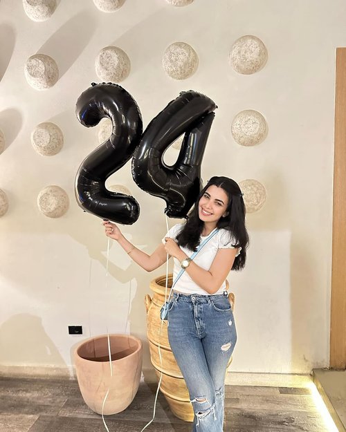 Black Number 0 Balloon - 40 Inch Birthday Decoration for Milestone Celebrations | Party Supplies