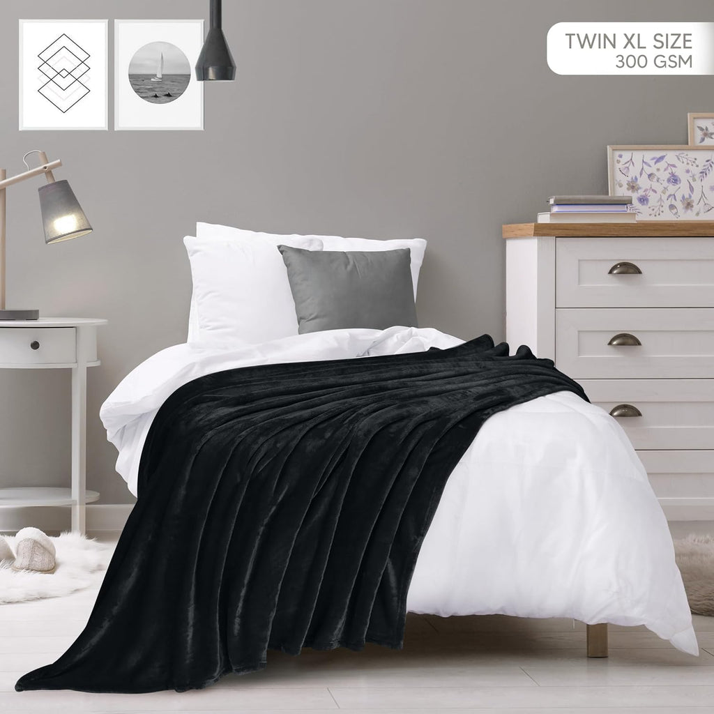 Utopia Bedding Fleece Blanket - Luxury Soft Microfiber Twin XL Size in Black (90x76 Inch)