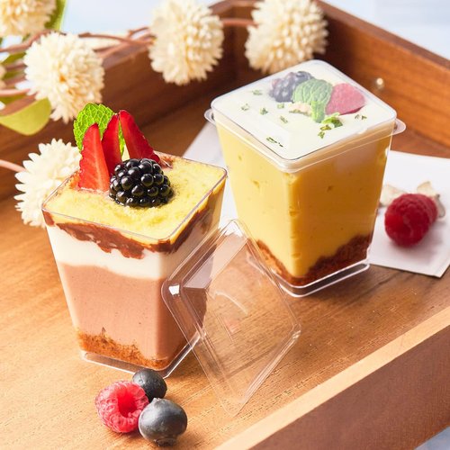 TOFLEN 25 Pack 5 oz Plastic Dessert Cups with Lids for Party, Mini Dessert Cups with Spoons Dessert Shooter Cups for Yogurt Parfait, Appetizer, Pudding, Fruit and Ice Cream
