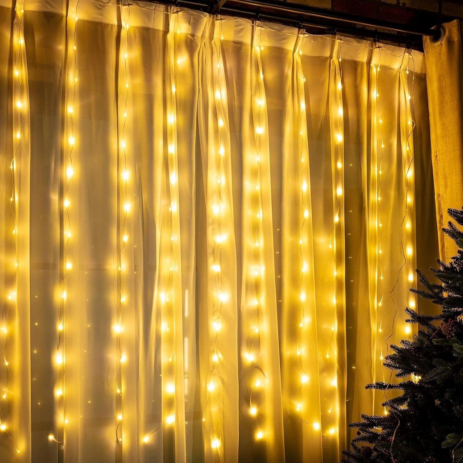 Skiennix 195 LED Curtain String Lights - 6.5 x 5 Ft Battery Operated with 8 Dimmable Modes | Copper Fairy Lights for Christmas & Wedding Decor