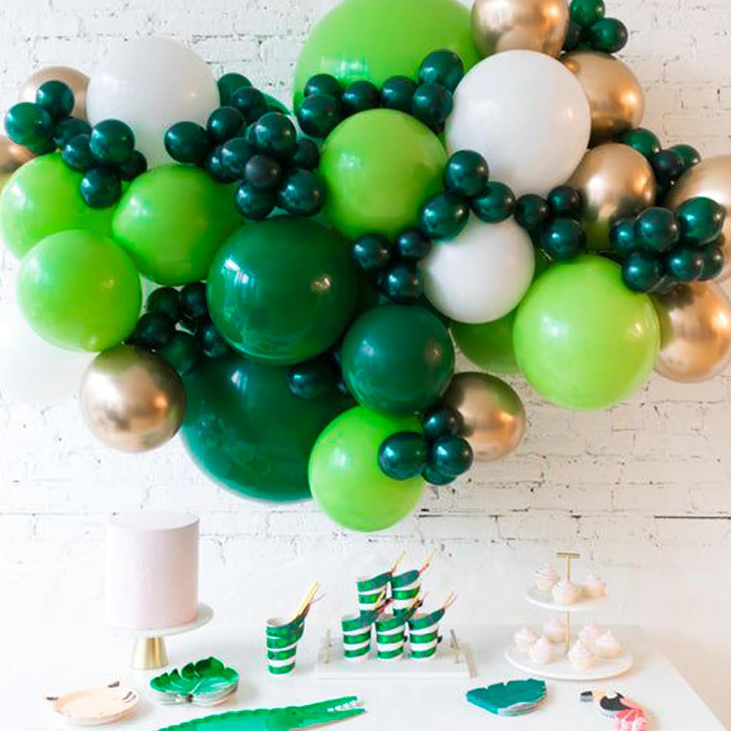 PartyWoo Dark Green Balloons - 50pcs 12 Inch Emerald Forest Green for Wedding & Birthday Decor