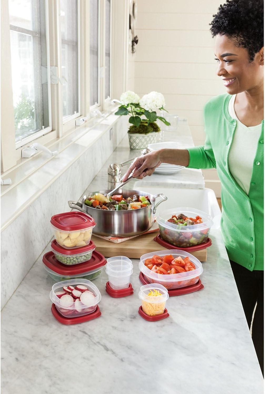 Rubbermaid Easy Find Lids | 18-Piece Food Storage Container Set in Racer Red - Airtight & Stackable