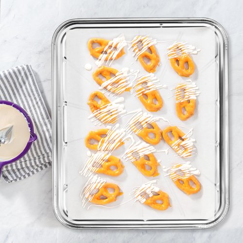 Roponan 25 Pack Disposable Foil Oven Liners, 18.5 x 15.5 Inch Aluminum Foil Liners for Electric Oven & Gas Oven, Oven Drip Pan Tray for Baking, Roasting, Grilling & Cooking