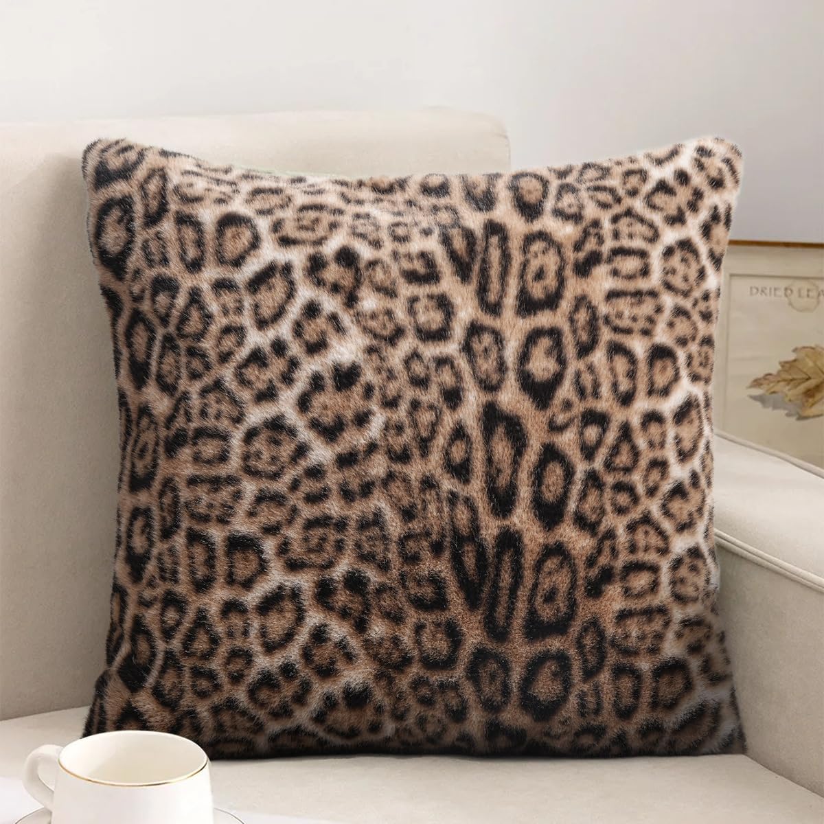 Vikodah Cheetah Pillow Covers 18 * 18in Throw Pillow Cover 2pcs Set Faux-Fur Leopard-Print Couch Pillow Covers Fluffy Soft