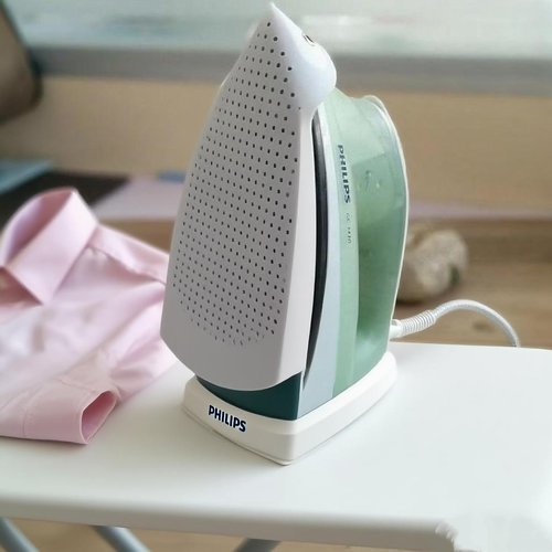 SHENSENCHAO 2025 Universal Iron Protective Cover, Used as an Iron Clothing Protector for Ironing - Preventing Burns to Clothes, Easy to Clean and Install (2 Pieces)