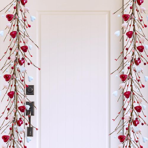Winlyn 5.2 Ft Valentine's Day Garland with Heart and Berry Red Pink White Artificial Heart Berry Spring Garland for Valentine Party Holiday Wedding Fireplace Mantel Front Door Table Décor