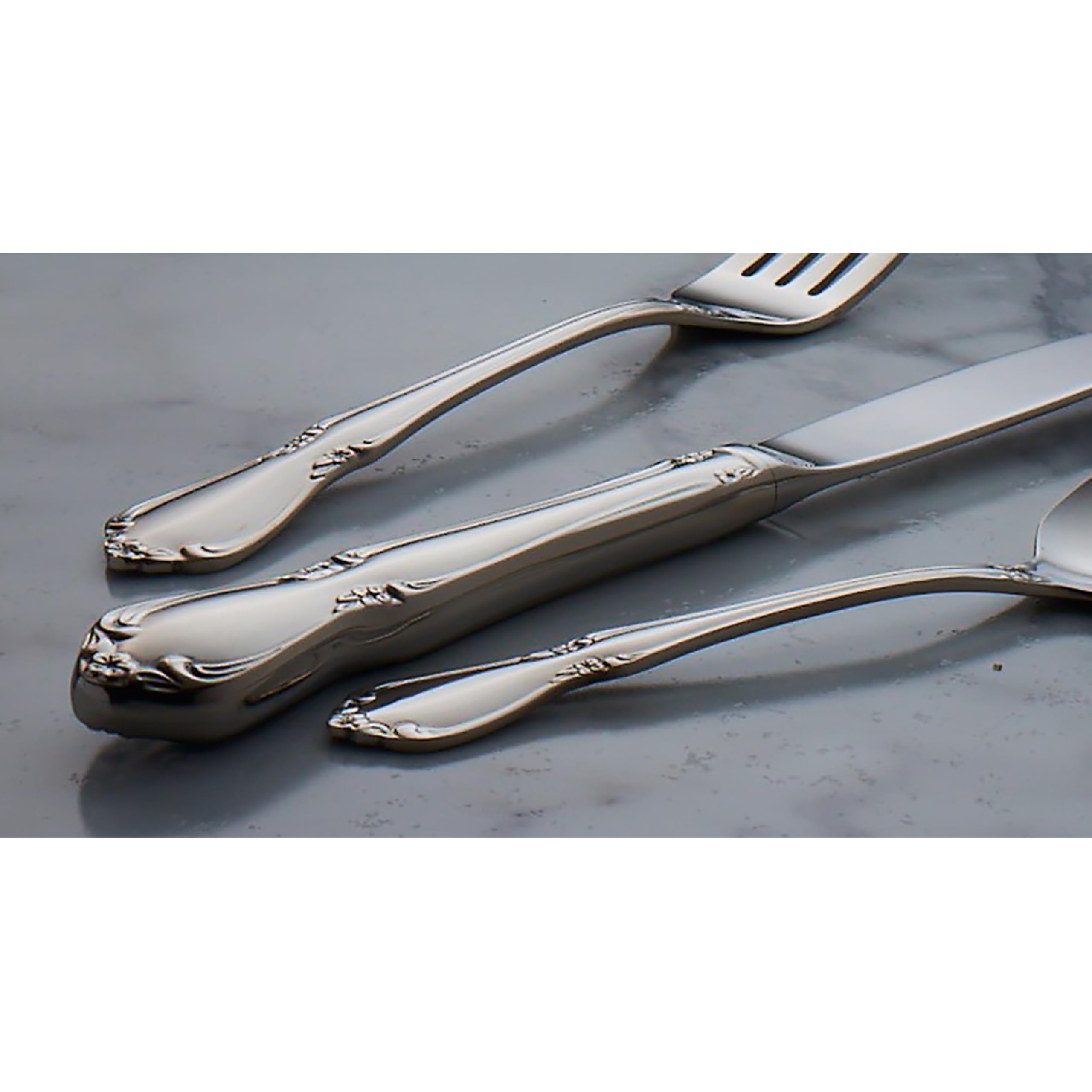 Oneida Silverware Set, Chateau Fine Flatware 4-Piece Salad Forks Set, Service For 4, 18/10 Stainless Steel Forks, Mirror Finish, Dishwasher Safe, Utensils, Metal Salad Fork (Silver, 4 Piece)