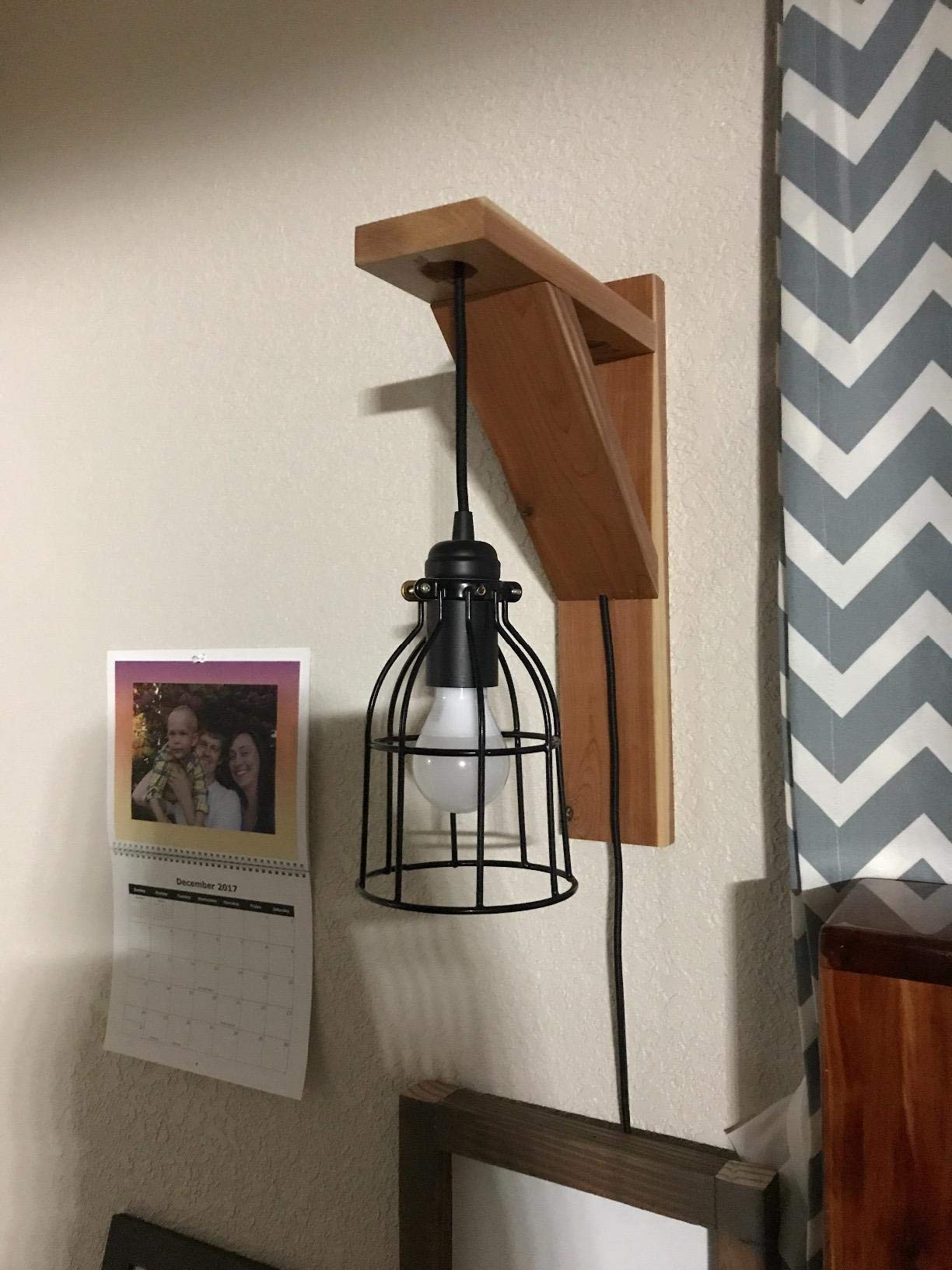 XIDING Farmhouse Vintage Industrial Metal Wire Cage, Old Open Style Lamp Guard Adjustable for Hanging Pendant Lighting, Perfect DIY Lamp Shade Replacement Accessories, Pack of 4.