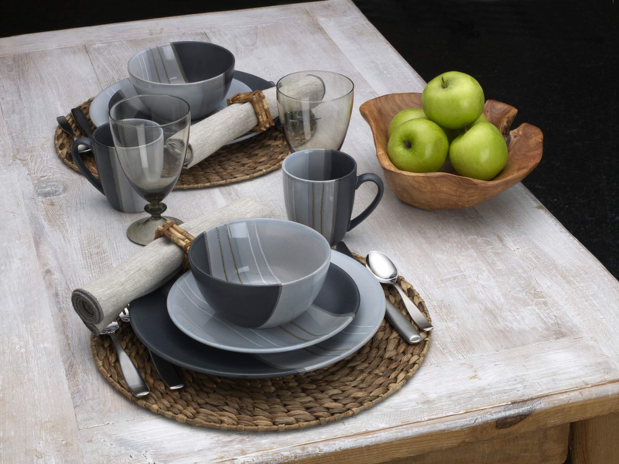 Pfaltzgraff Parker Gray 16 Piece Dinnerware Set, Service for 4, Gray