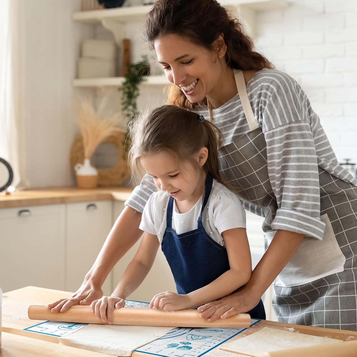 Skiennix Silicone Baking Mat - Non-Stick Pastry Mat with Measurements for Dough & Cookies | 24'' x 32'' Blue