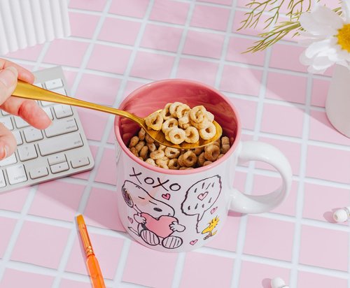 Silver Buffalo Peanuts Snoopy and Woodstock Valentine's Day XOXO Ceramic Mug | Large Coffee Cup For Tea, Cocoa, Beverages | Holds 20 Ounces