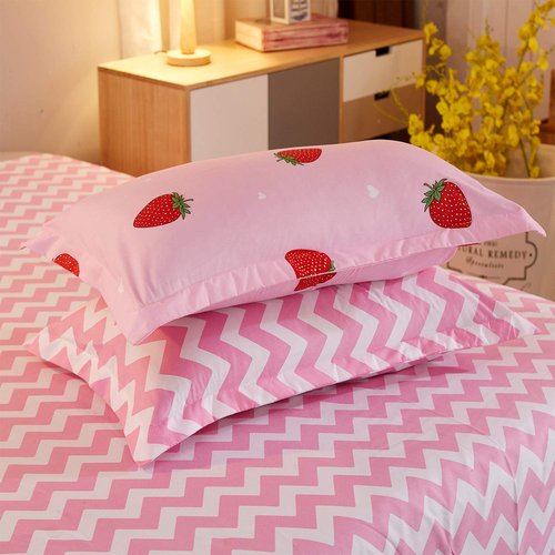 LAMEJOR Duvet Cover Set Twin Size Strawberry/Chevron Pattern Reversible Sweet Bedding Set Comforter Cover (1 Duvet Cover+2 Pillowcases) Pink