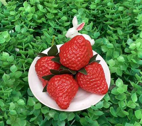 Aliotech 18PCS Realistic Artificial Red Strawberries - Lifelike Home Kitchen Decoration Props