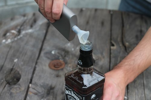 Vargo Titanium Funnel Flask | Integrated Silicone Funnel for Easy Refill | 8 Ounce (240 ml) Capacity | T-447