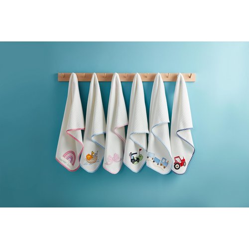 Mud Pie Kids Train Quilted Blanket; 34" x 28"