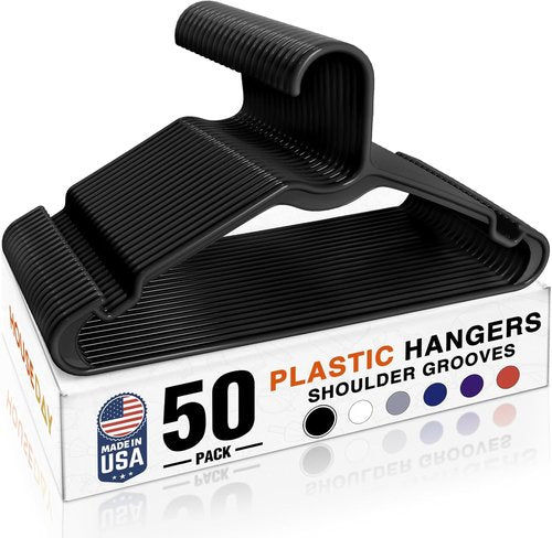 HOUSE DAY Black Plastic Hangers - 50 Pack Lightweight Slim Space-Saving Closet Organizers for Clothes