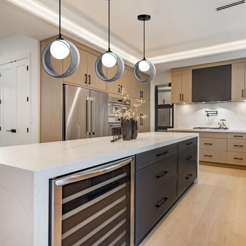 Lighten Chance Modern Round Pendant Light, 7.87“ Adjustable Hanging Lamp with Lampshade, White LED Chandelier Ceiling Lighting Fixture for Kitchen Island Bedroom Hallway Foyer Hall