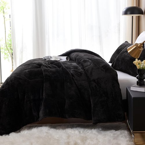 YIYEA Faux Fur Queen Size Comforter Set, Luxury Ultra Soft Fluffy Comforter, Plush Fuzzy Bedding Comforter Sets for Fall Winter, Cozy Warmth, No Shedding, 3PC, Queen, Black
