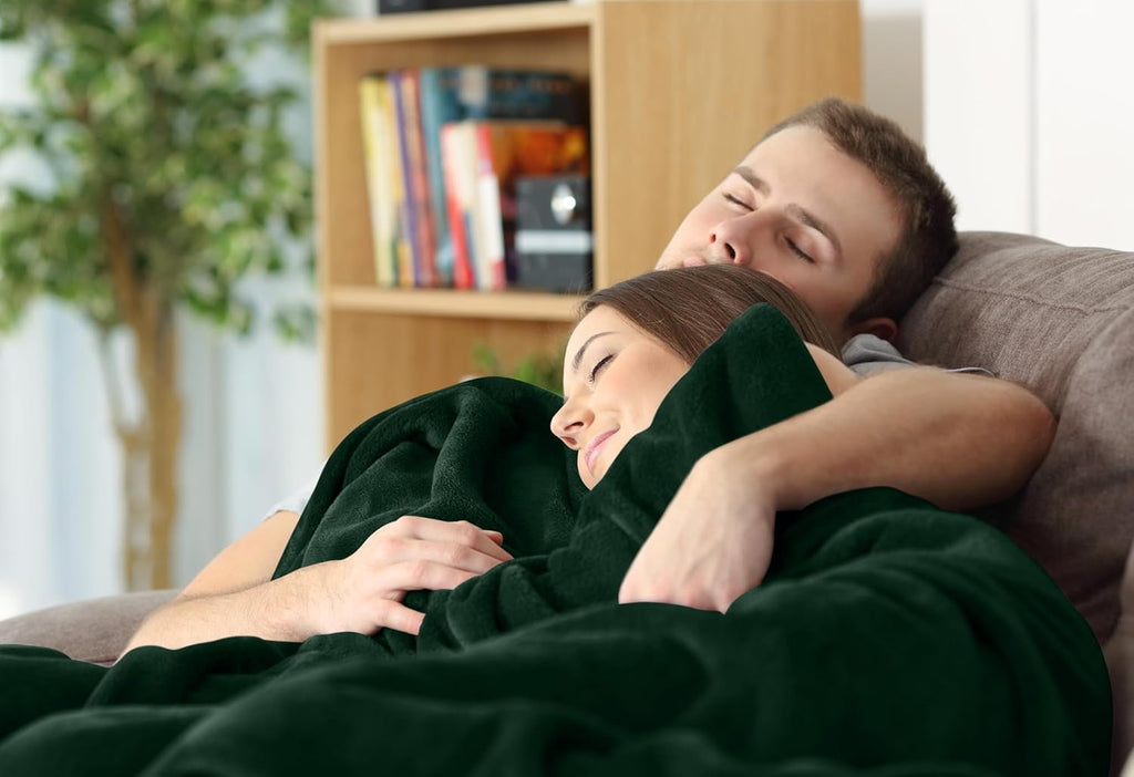 Utopia Bedding Fleece Blanket - King Size Luxury Soft Microfiber in Forest Green (90x102 Inch)