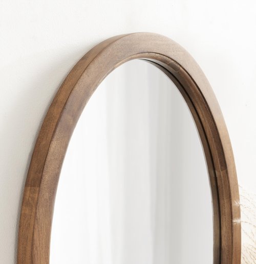 Kate and Laurel Hogan Farmhouse Oval Framed Wall Mirror, 18 x 24, Natural Rustic, Decorative Traditional Wood Mirror with Soft Curvature and Oval Shape