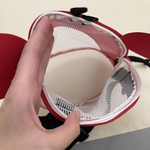 Linsiter Mesh Beach Toy Bag, Crab-Shaped Shell Collecting Bag with Adjustable Shoulder Strap, Cute Sand Toy Storage for Kids, Red