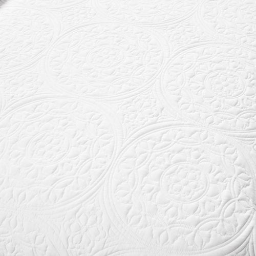 Lush Decor Medallion Scallop 3 Piece Bedspread, King, Neutral