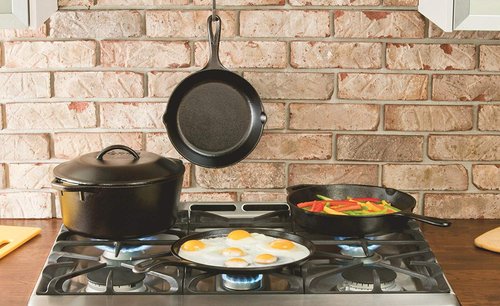 Lodge BOLD Exclusive 7 Quart Premium Pre-Seasoned Cast Iron Dutch Oven with Lid - Dual Handles - Use in the Oven, on the Stove, on the Grill or over the Campfire - Black