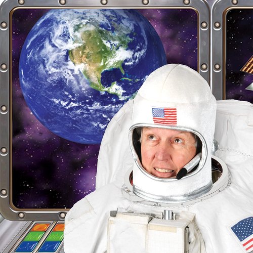 Beistle Unisex Plush Astronaut Helmet – Silver & White Headwear, Halloween Costume Accessory, Photo Booth Prop, Space Themed Party Supplies, Crazy Hat Day, Astro Pilot Dress Up