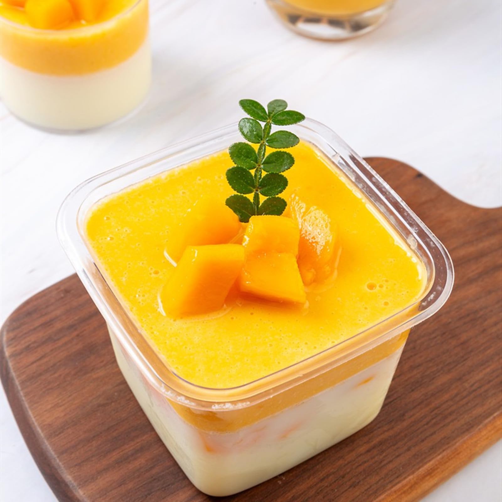 Zezzxu 100 x 8 oz Dessert Cups with Lids and Spoons, Square Plastic Dessert To-Go Containers with Dome Lids & Sporks for Yogurt Parfait, Fruit, Pudding, Cake, Mousse, Tiramisu