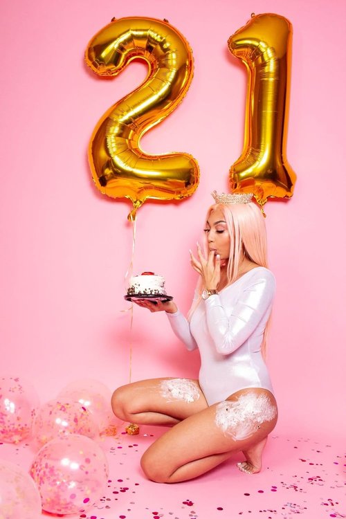 Big Number 23 Balloon - 40 Inch Gold Foil Birthday Decoration for Women | Perfect for Weddings & Graduations